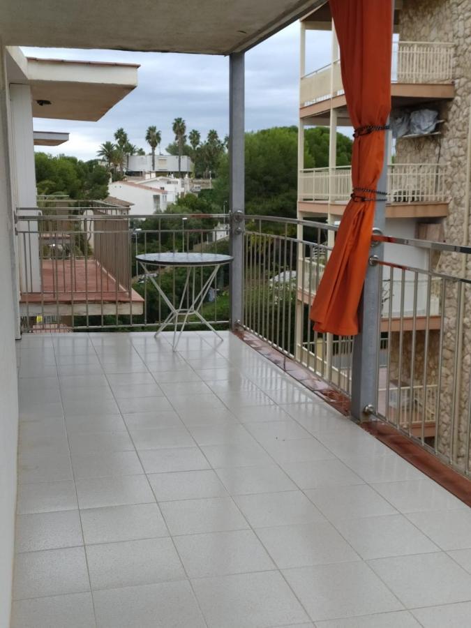 Reco 1 Apartment Салоу Екстериор снимка