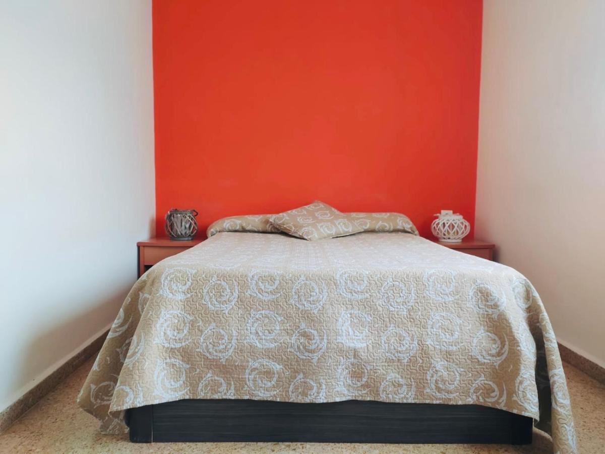 Reco 1 Apartment Салоу Екстериор снимка