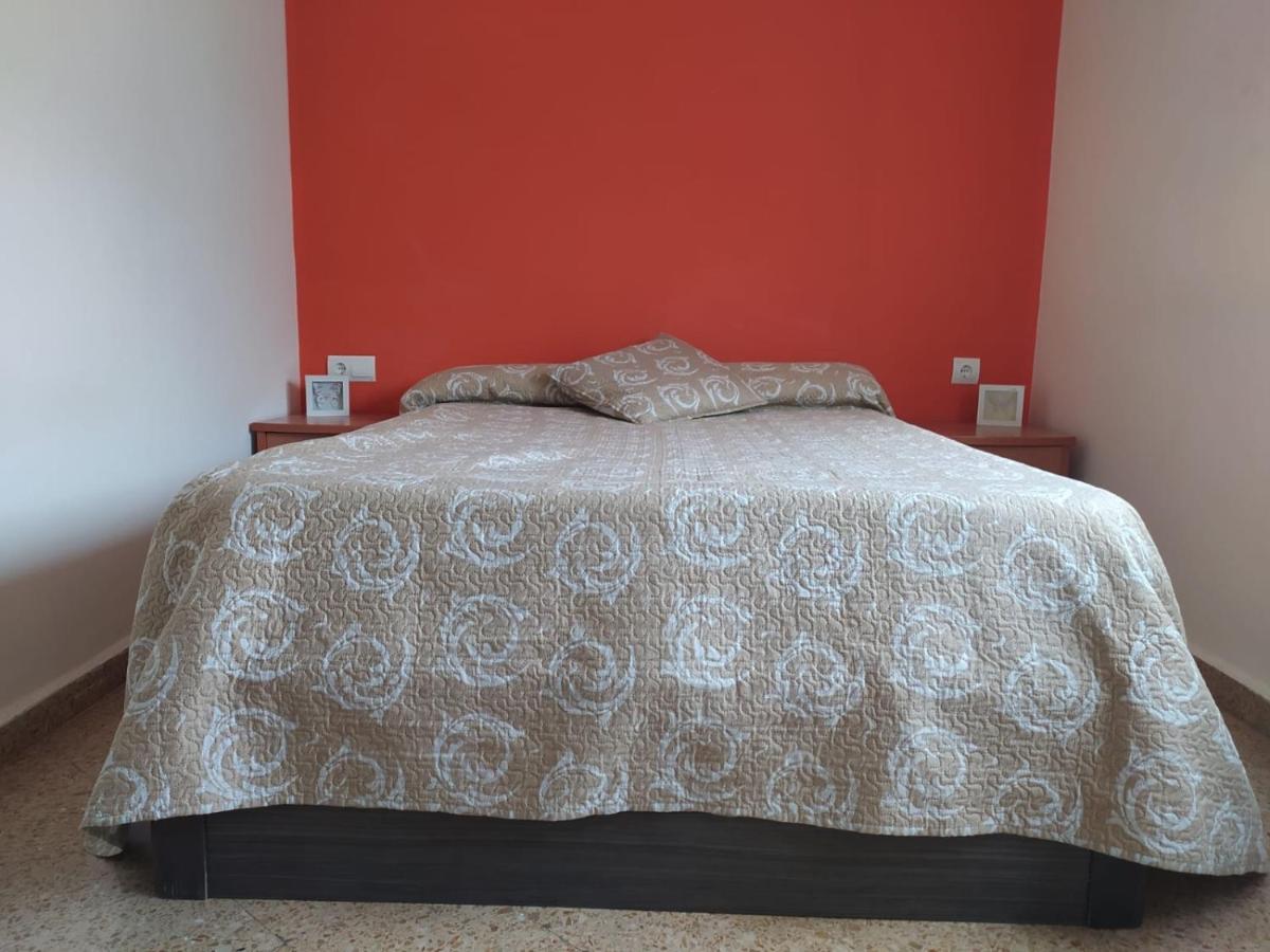 Reco 1 Apartment Салоу Екстериор снимка